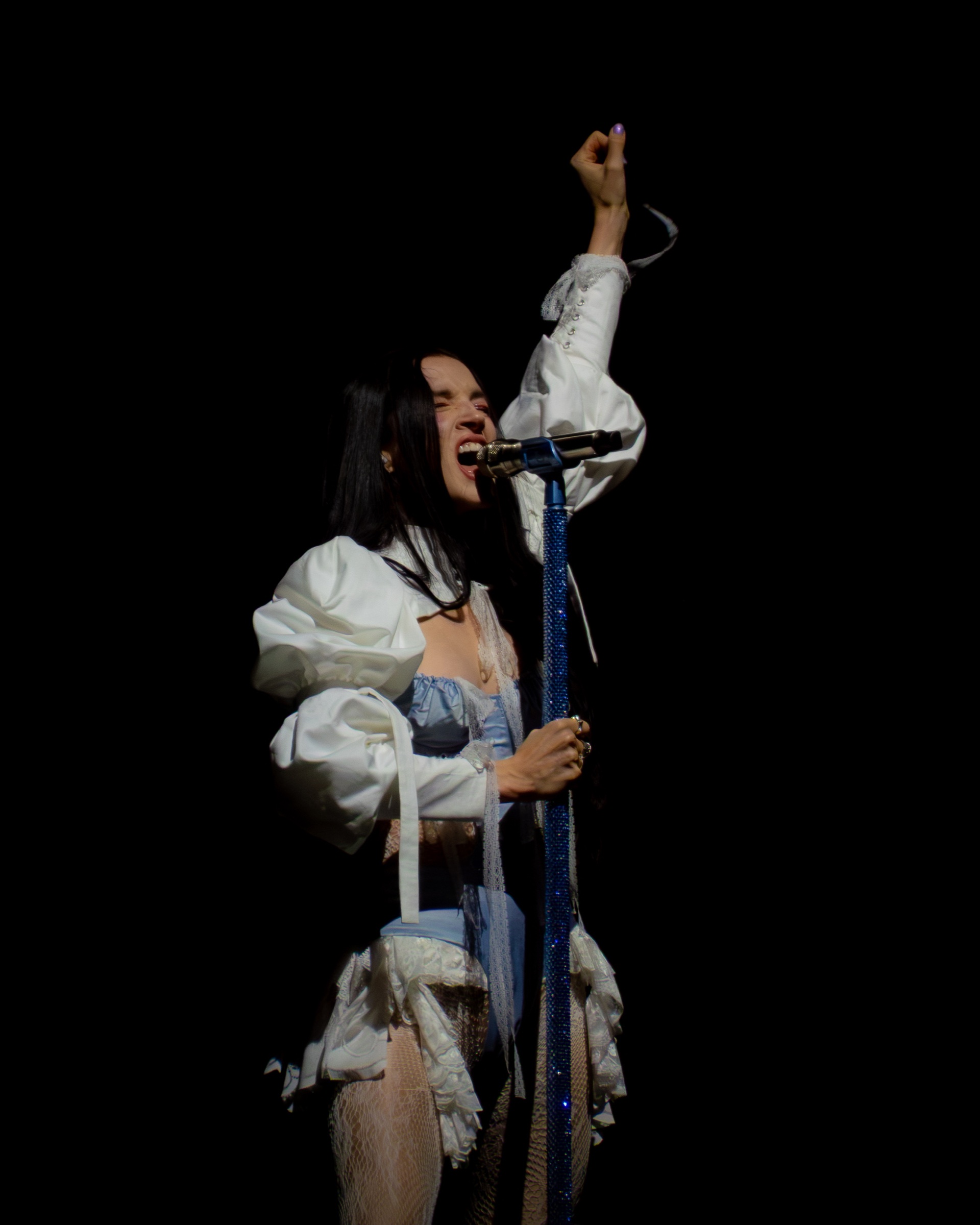 Poppy performing at the Paramount Theatre