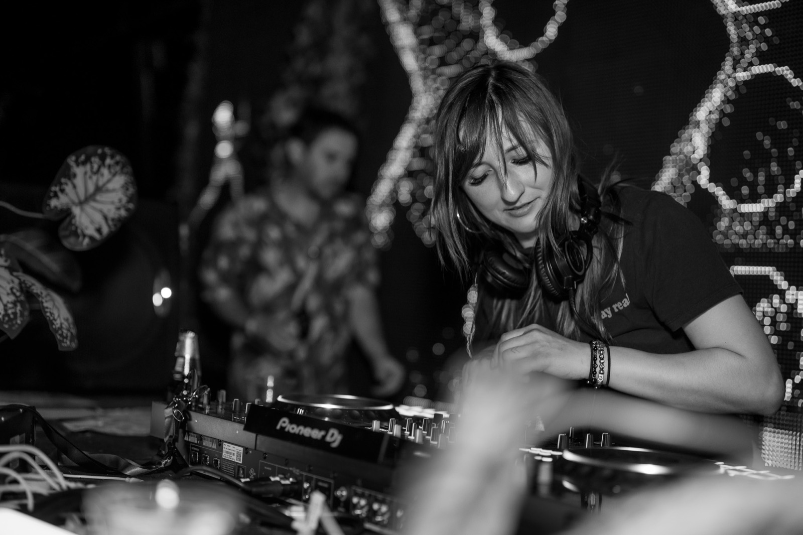 A candid moment photographed at a Seattle event